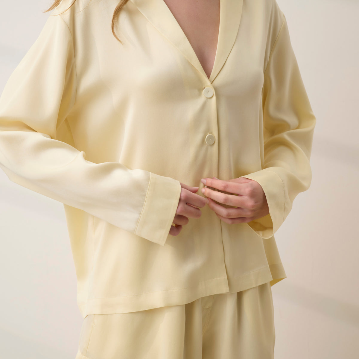 Lunya Pajamas - WASHABLE SILK BUTTON UP LONG SLEEVE SHORT SET #FRENCH BUTTER