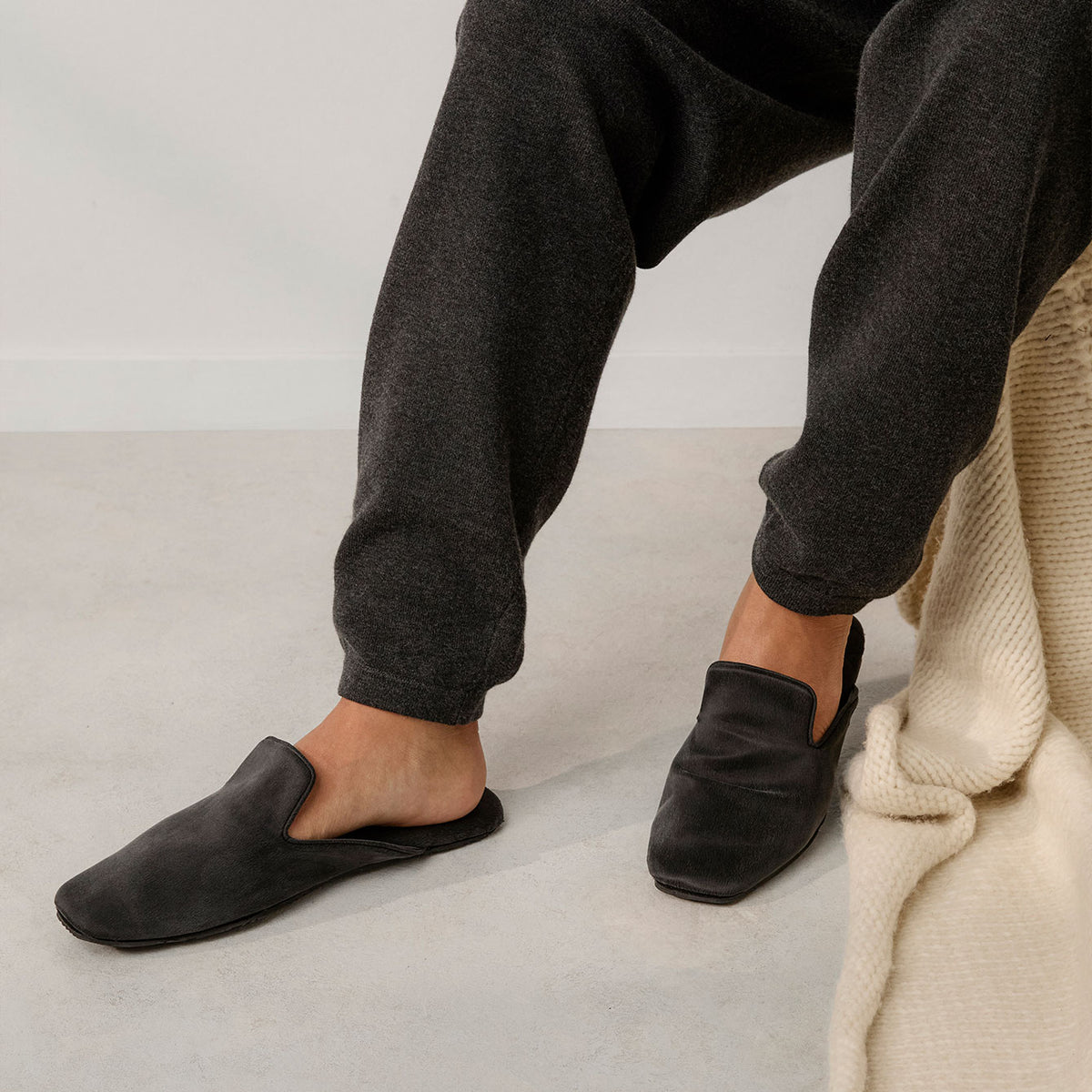 Lunya Footwear The Silk Slipper - #Immersed Black
