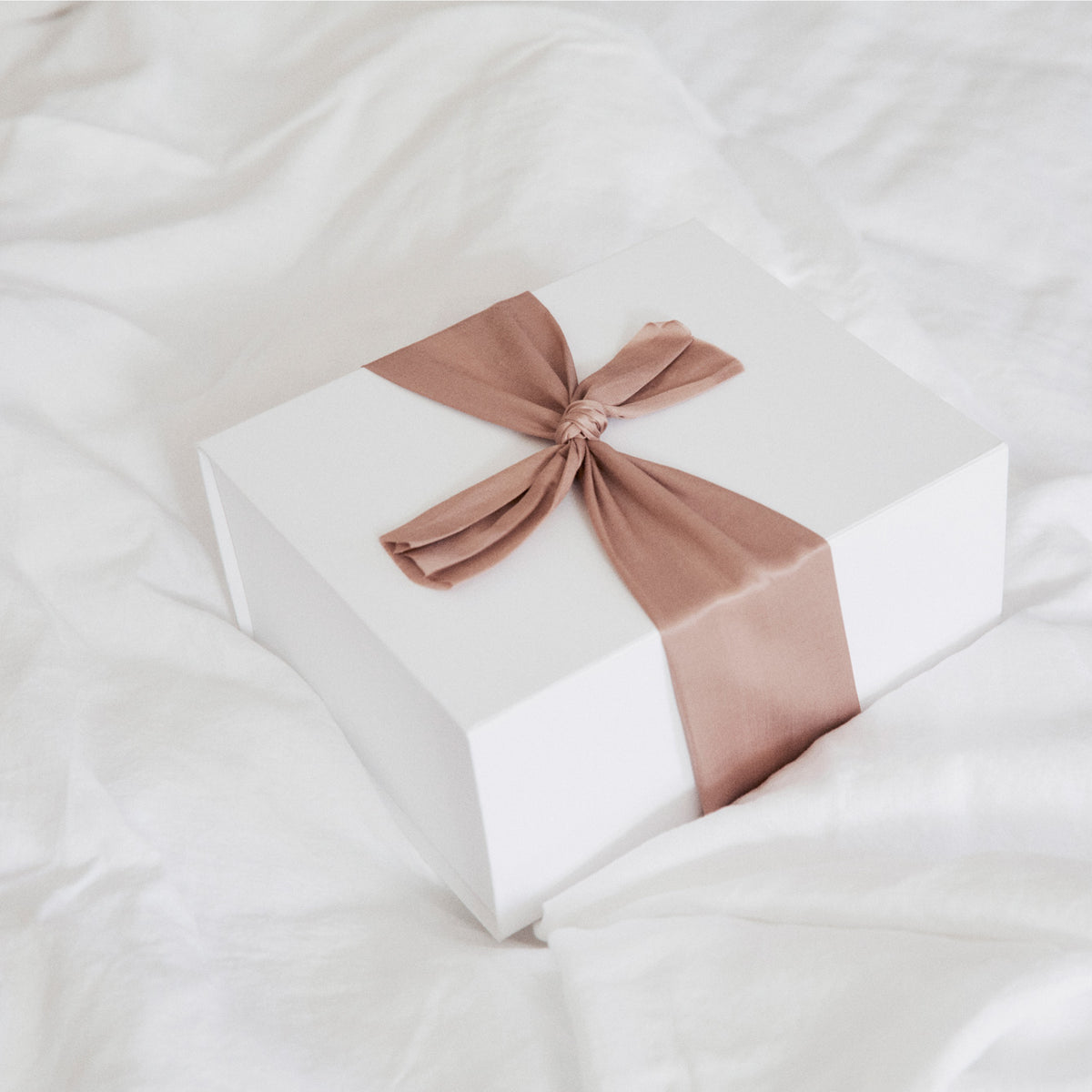 Lunya Gift Box