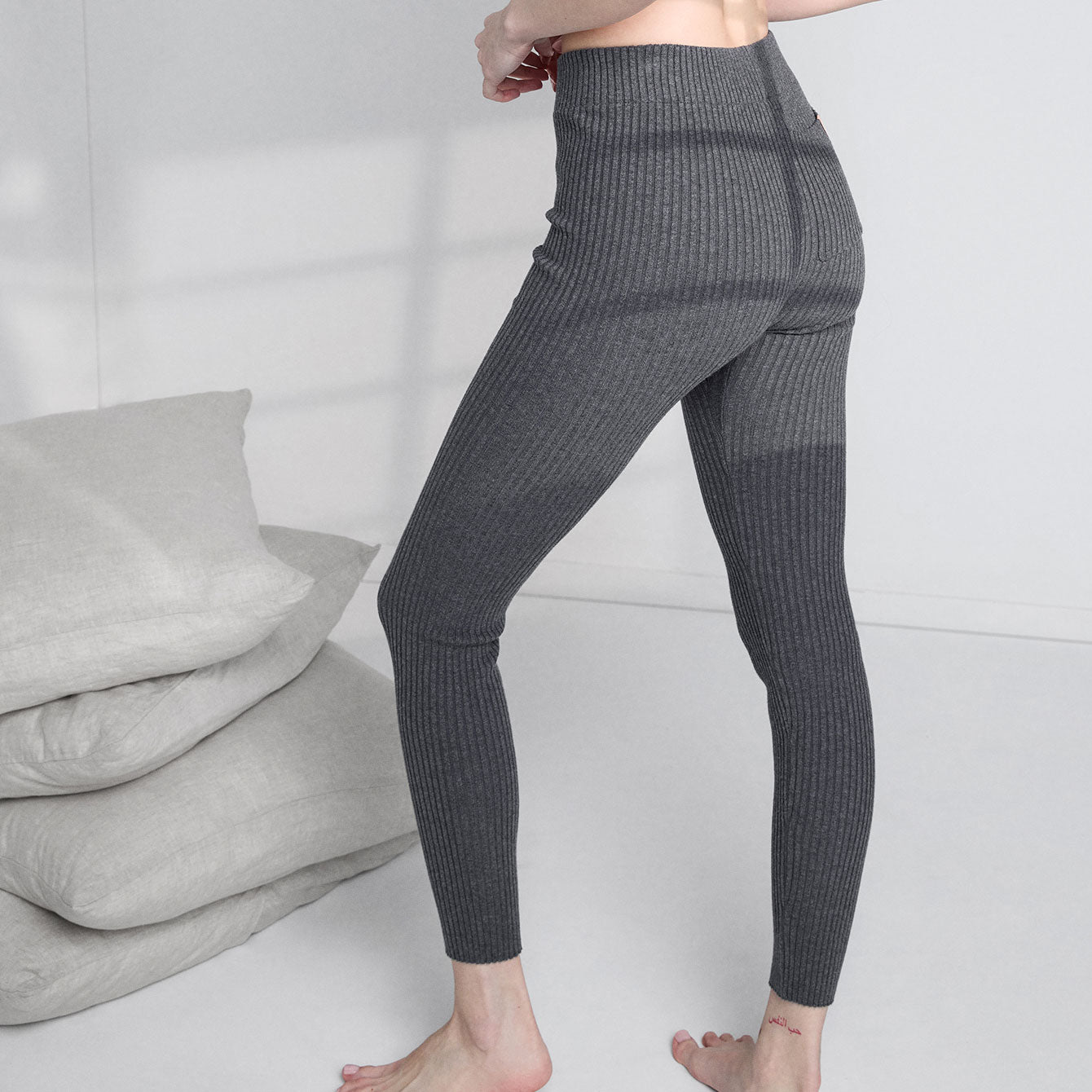 Lunya Sleepwear Cozy Cotton Silk Ribbed Legging - #Restful Grey Heather