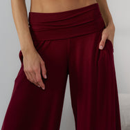 Weiche, gerippte Modal-Hose mit Umschlag