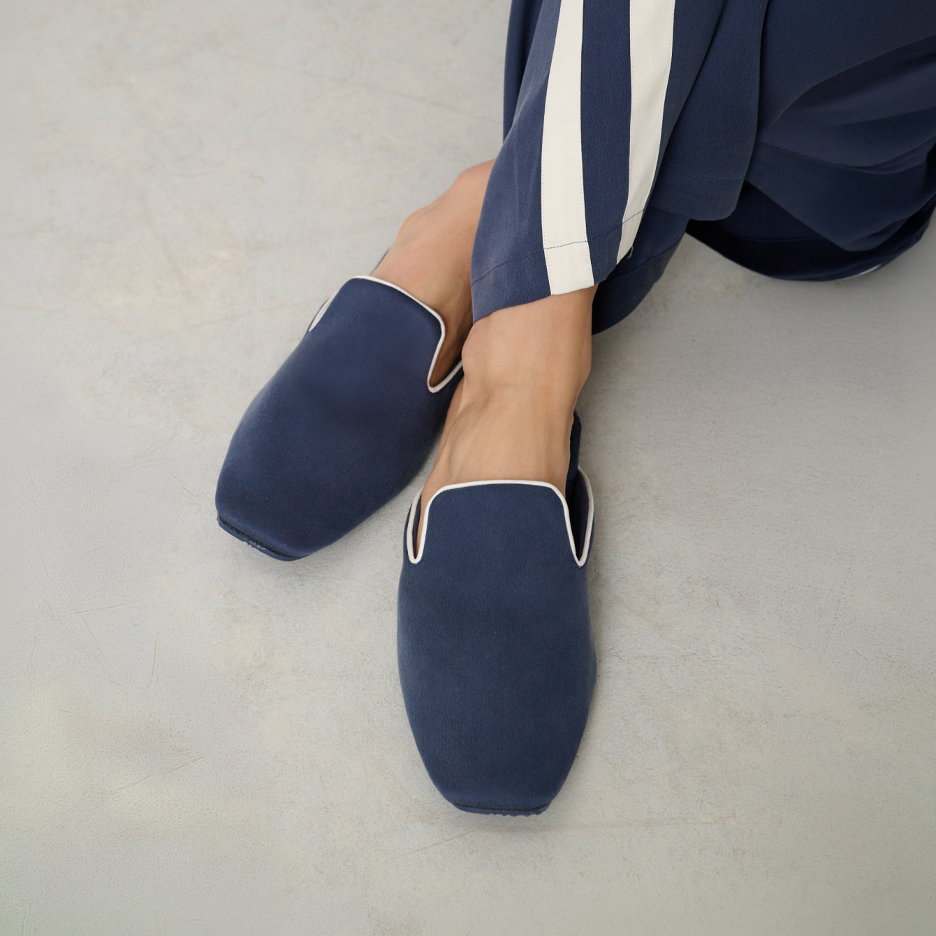 Lunya Slippers - THE SILK SLIPPER #Deep Blue/Tranquil White