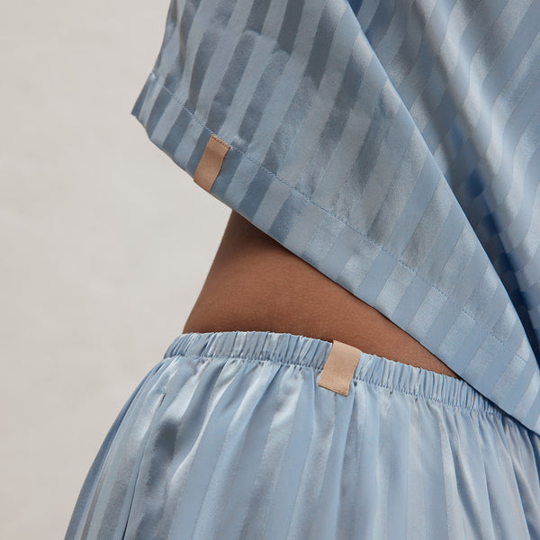 Waschbares, langärmliges Hosenset aus gestreiftem Seidenjacquard