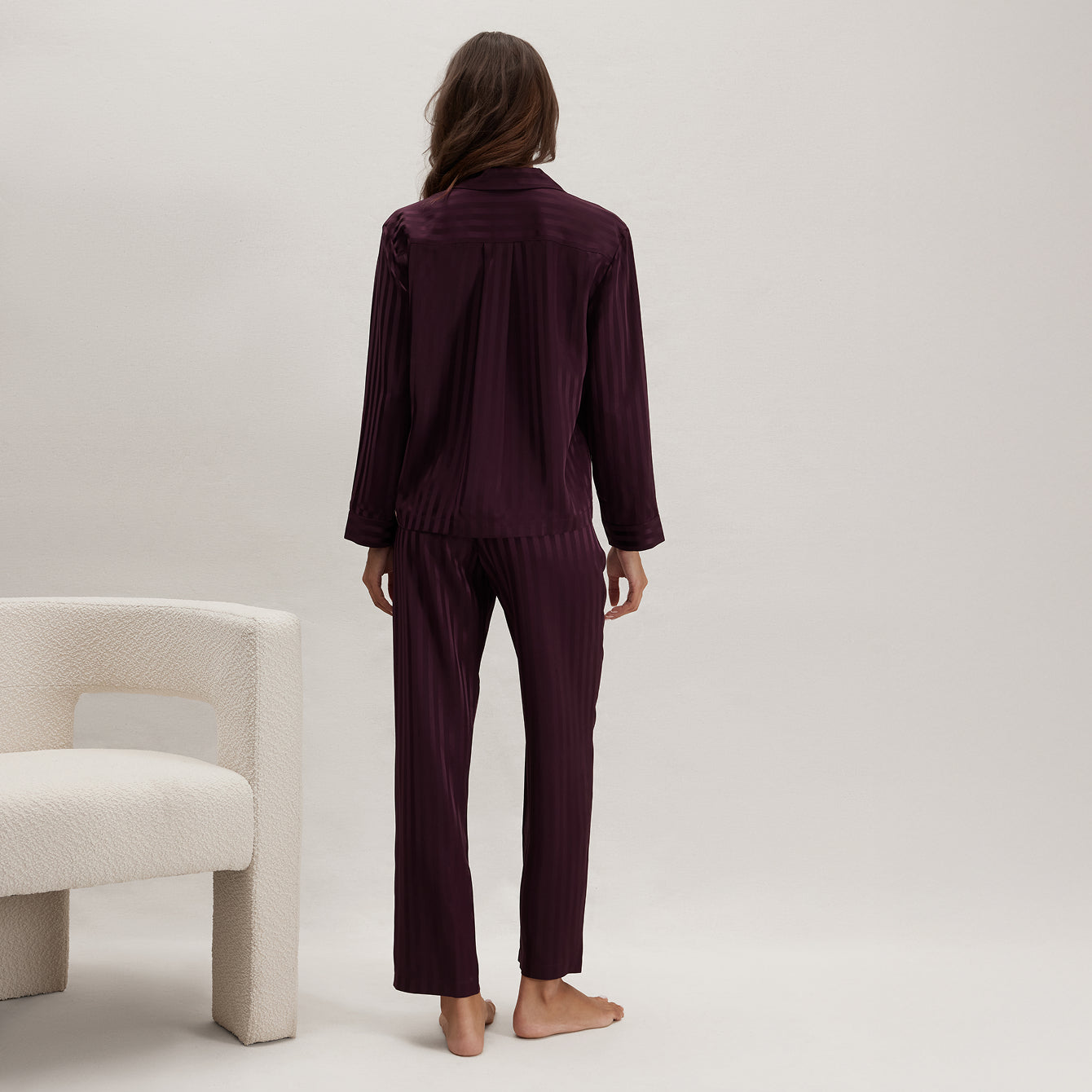 Waschbares, langärmliges Hosenset aus gestreiftem Seidenjacquard