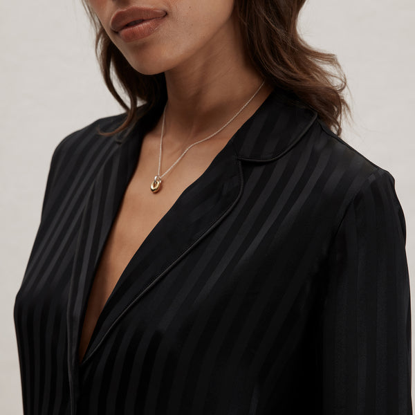 Smoking-Pyjama-Set aus gestreiftem Seidenjacquard