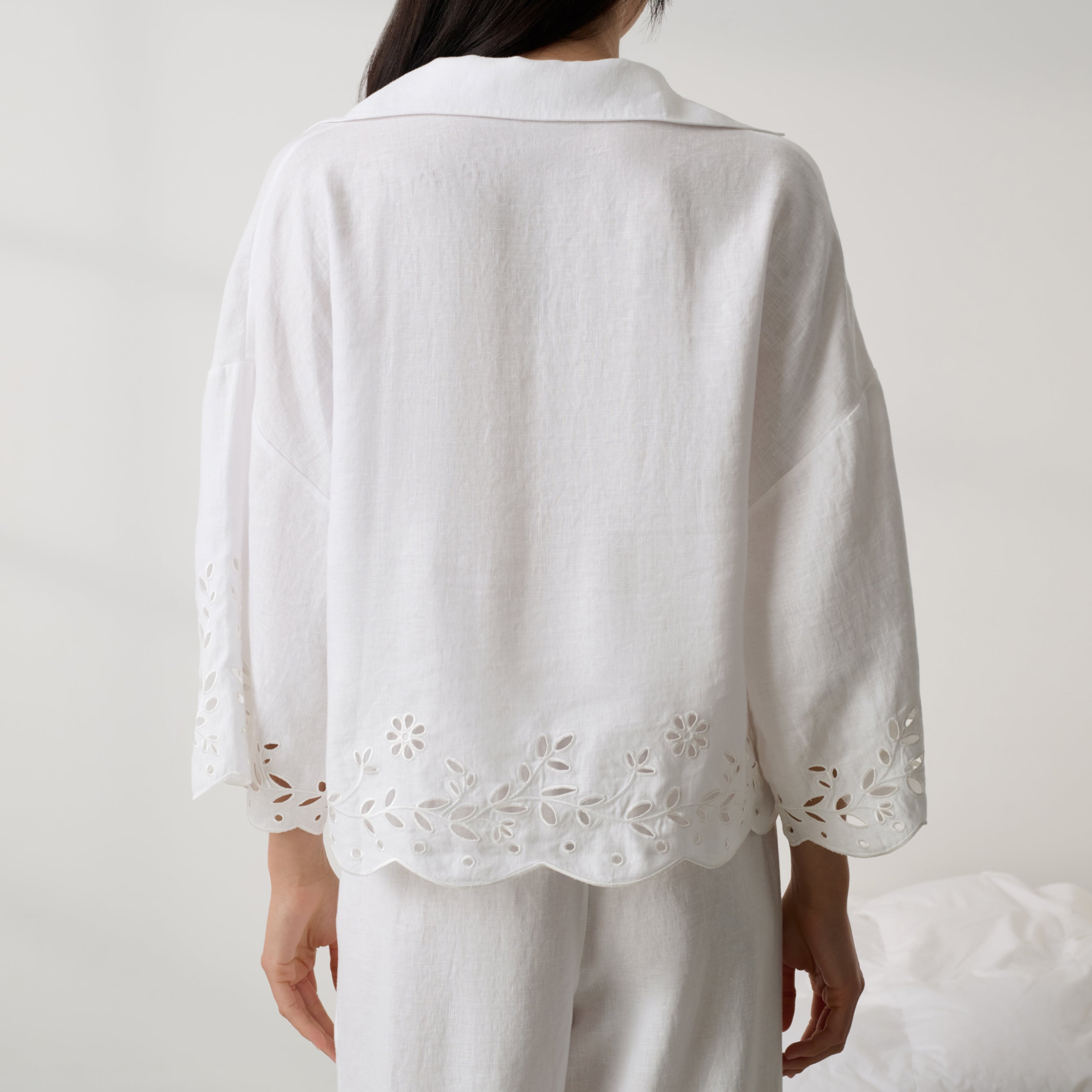 Lunya Pajamas - Linen EMBROIDERED EYELET SHIRT - #Sincere White