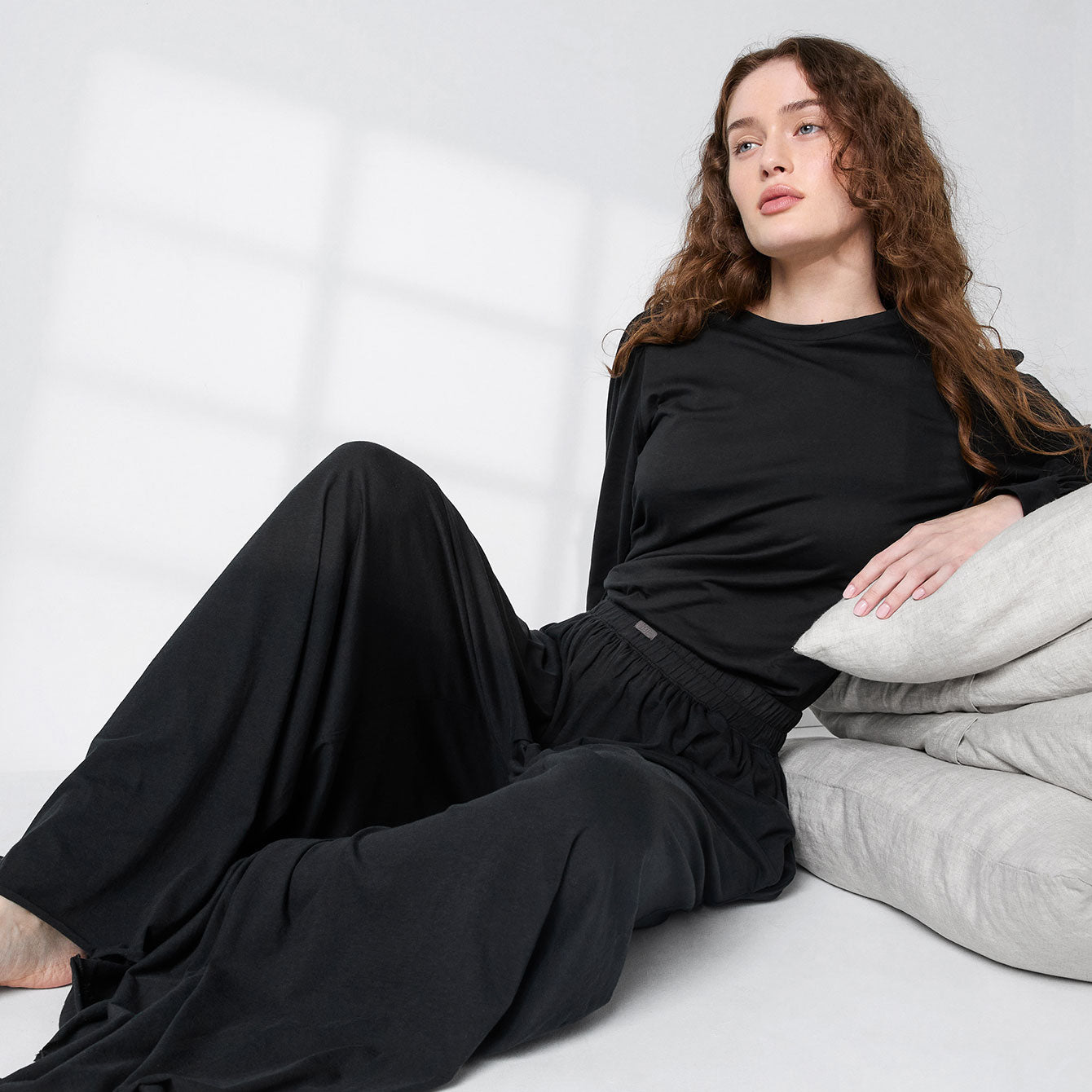 Lunya Sleepwear Organic Pima Long Sleeve Tee - #Immersed Black