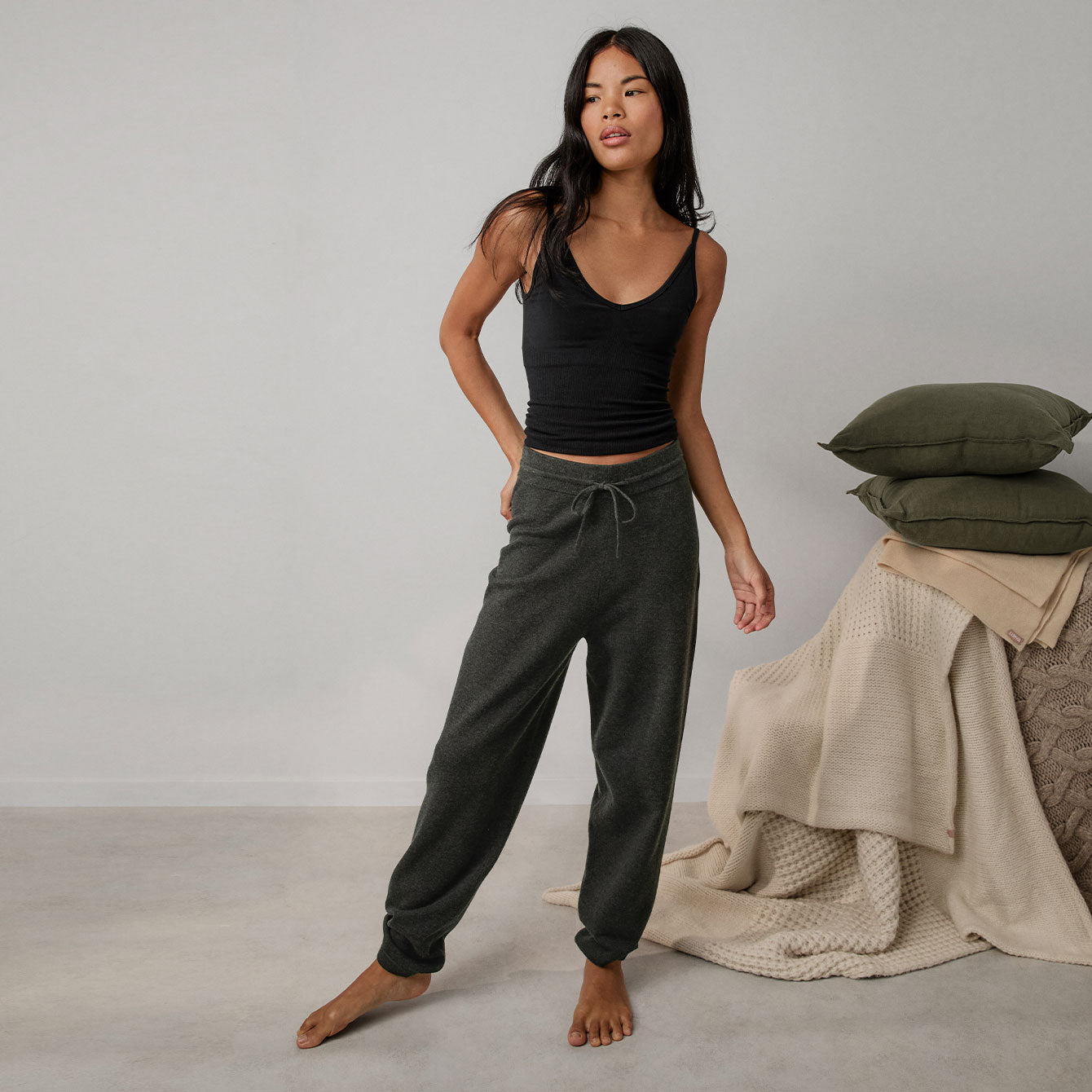 Lunya Loungewear Seamless Modal Tank - #Immersed Black
