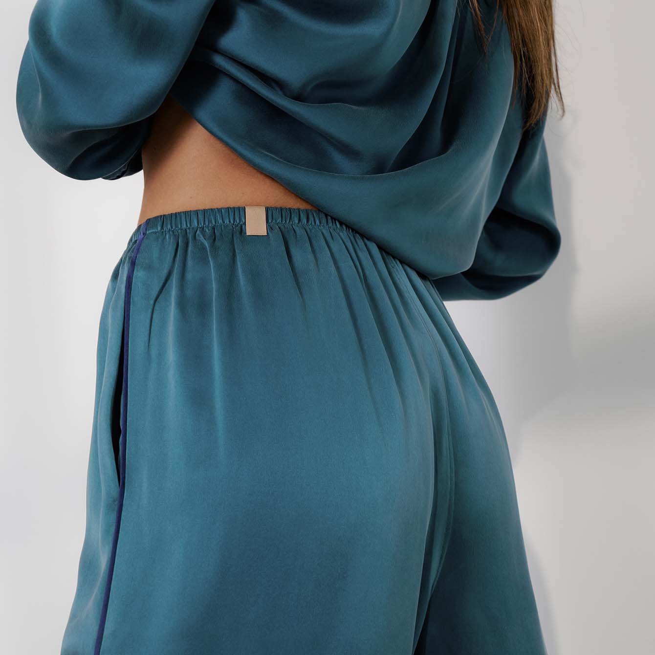 Lunya Pajamas Washable Silk Piped Long Sleeve Pant Set - #Piquant Teal/Lazing Navy