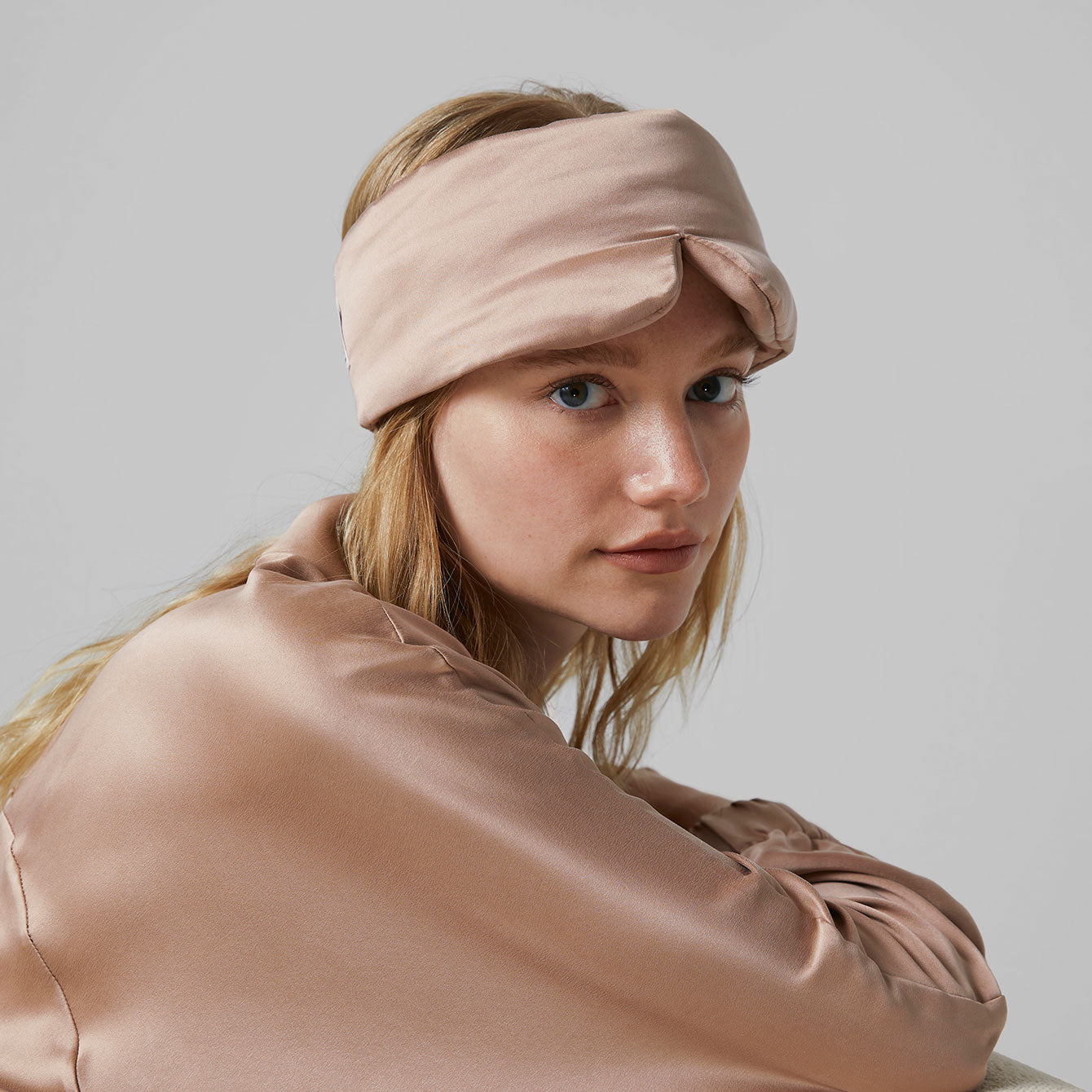 High-Quality Lunya Eye Mask Capture for Mobile High-Quality Lunya Eye Mask Capture for Mobile