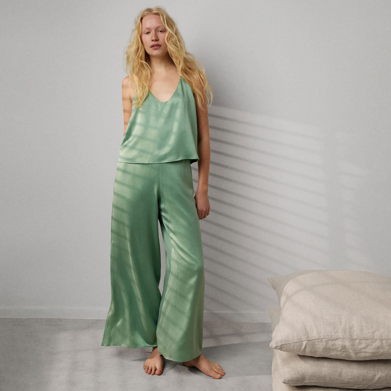 Lunya Pajamas Washable Silk Cami Pant Set - Whist Jade/Immersed Black