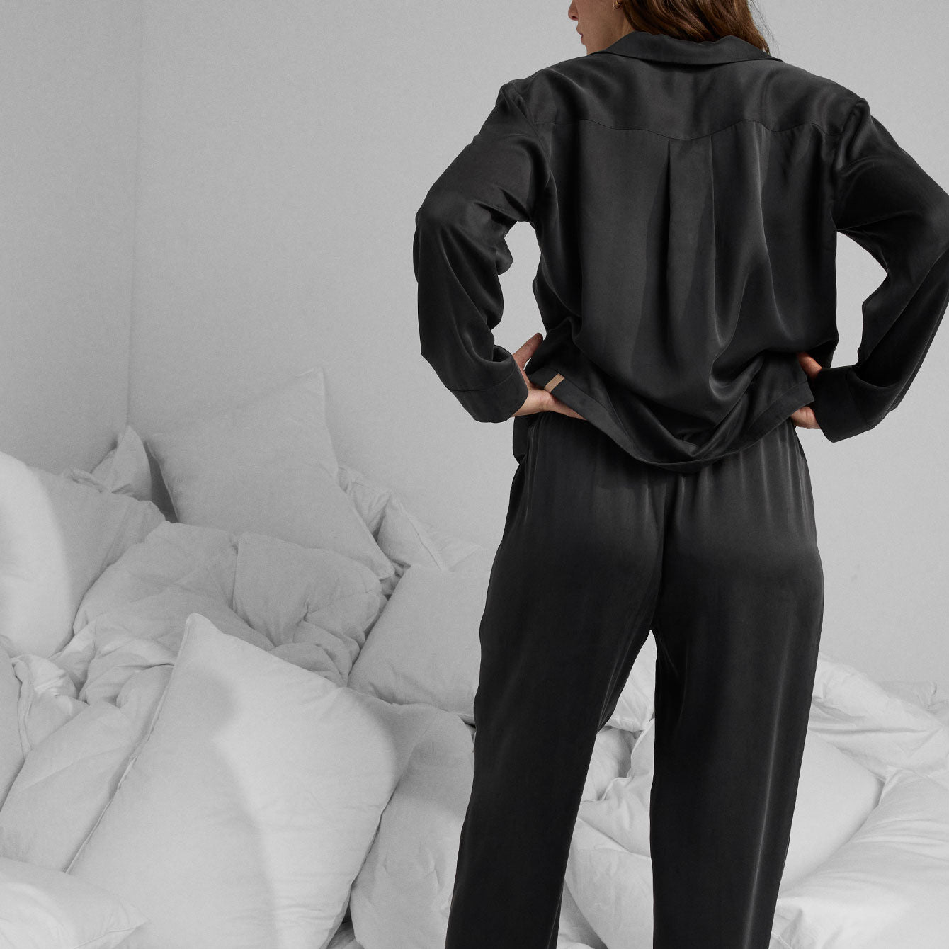 Lunya Pajamas Washable Silk Long Sleeve Pant Set - #Immersed Black