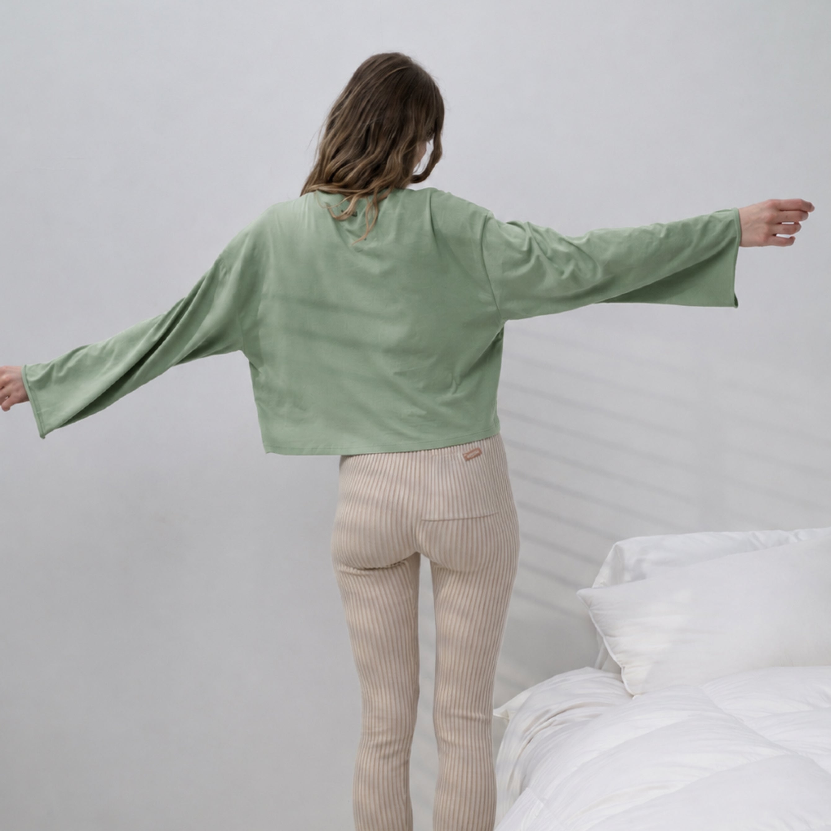 Lunya Pajamas - Organic Pima Wide Sleeve Tee #Garden Moss