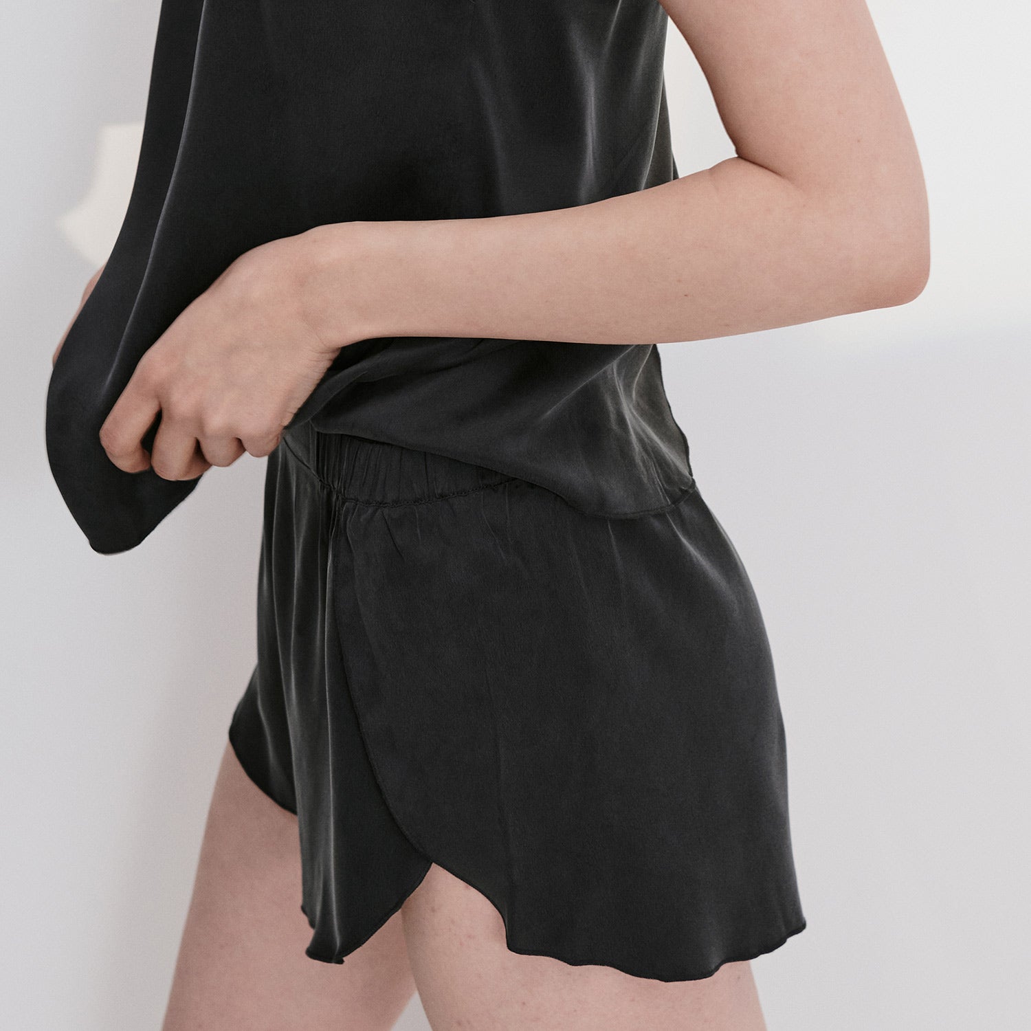 Lunya Sleepwear Washable Silk Set - #Immersed Black