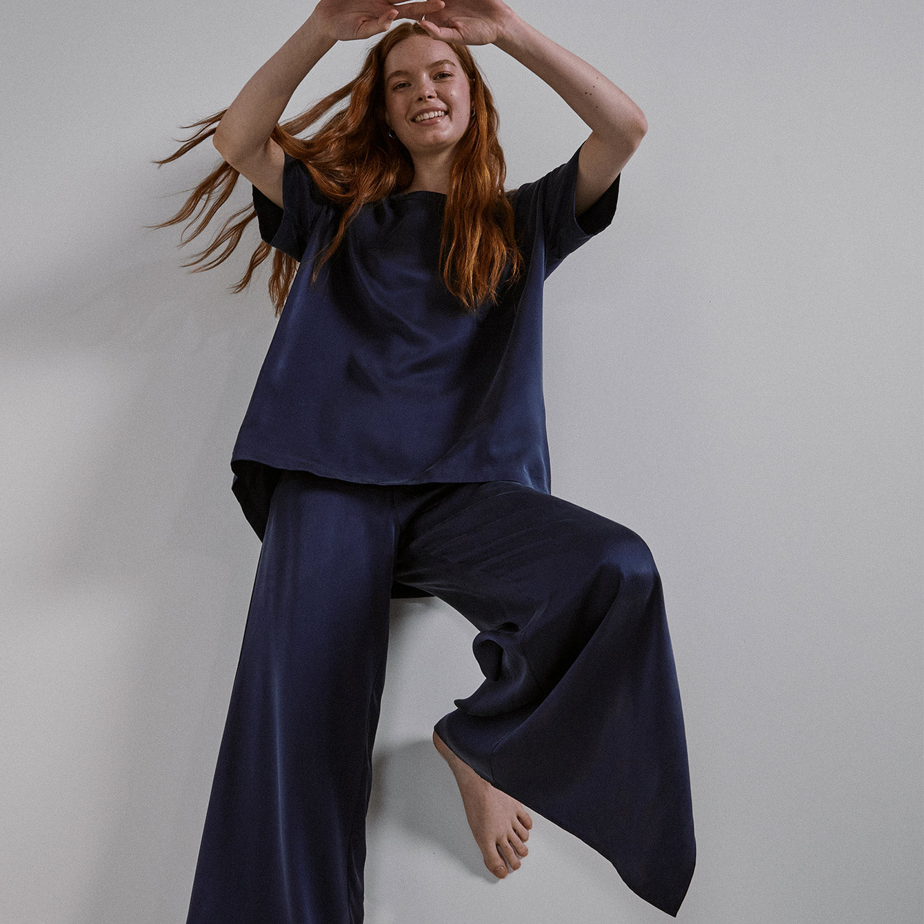  Lunya Washable Silk Tee Pant Set Deep Blue : Clothing, Shoes &  Jewelry